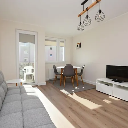 Daire Spacious Victus With A Balcony Near The By Renters