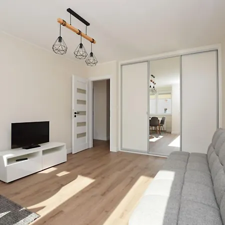 Spacious Victus With A Balcony Near The By Renters * Sopot